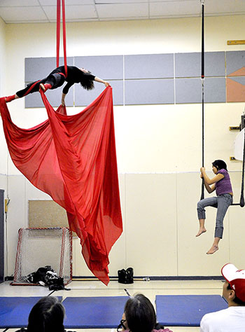 A high-flying performance in Ivujivik. (PHOTO BY PHILLIPE CHIASSON)