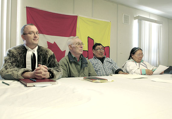 Justice Robert Kilpatrick in 2002, sitting with a panel of elders. Now the chief justice of the Nunavut court, Kilpatrick has told federal justice minister Rob Nicholson that Nunavut desperately needs to more full-time judges to avert an impending crisis. (FILE PHOTO)
