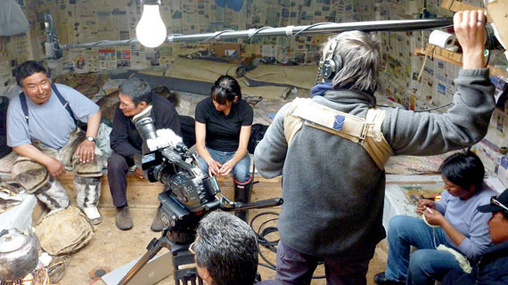 Zach Kunuk and his crew prepare to interview Pangnirtung elder Lasarusie Ishulutaq for a recently released documentary on Inuit knowledge and climate change. (PHOTO COURTESY OF ISUMA)