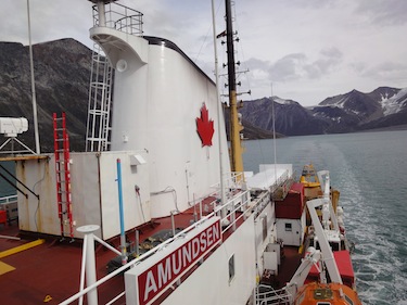 Scientists say they're worried concern that recently announced budget cuts and layoffs at Environment Canada could affect the Canadian Ice Service. (FILE PHOTO)
