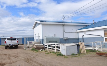 The city of Iqaluit donated this Ulu Lane building to the humane society, who has used it as an animal shelter since 2008. (PHOTO BY SARAH ROGERS)