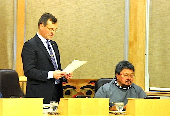 Health and Social Services Minister Keith Peterson said that 12 Nunavummiut will undergo knee replacement surgery in Ottawa later this month as part of new partnership between the Qikiqtani General Hospital and the Ottawa Health Services Network. (PHOTO BY SARAH ROGERS)