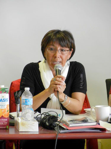 Maggie Emudluk, the chairperson of the Kativik Regional Government, talks May 31 to KRG councillors in Puvirnituq about Plan Nord and Plan Nunavik. (PHOTO BY JANE GEORGE)