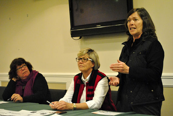 Jean Crowder, the New Democratic Party’s MP for Nanaimo-Cowichan and her party’s aboriginal affairs critic, takes part in a question and answer session March 9 in Iqaluit during the Nunavut NDP riding association’s annual general meeting. Crowder, along with Vancouver East MP Libby Davies (left), the NDP’s deputy leader and health critic, Hamilton Mountain MP Chris Charlton, the party’s critic for human resources and skill development. (PHOTO BY JIM BELL)