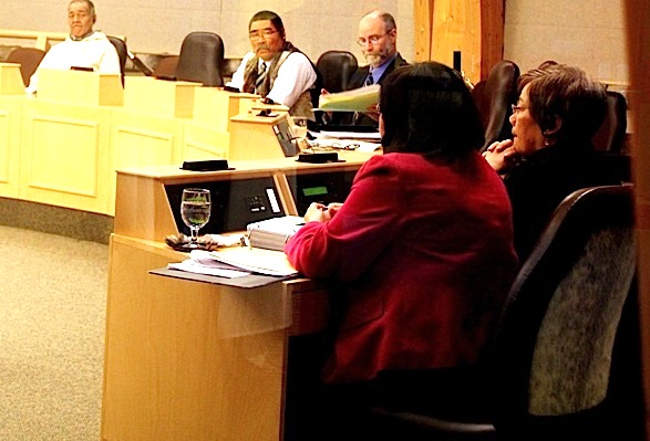 Nunavut Premier Eva Aariak, at right, defends the policies of Nunavut's education department in the Nunavut legislature's committee of the whole last March with her deputy minister, Kathy Okpik. (FILE PHOTO)