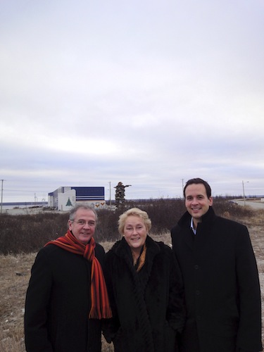 Ungava MNA Luc Ferland, Quebec Premier Pauline Marois, and Alexandre Cloutier, minister responsible for the Nord-du-Québec, pose near Kuujjuaq's large inuksuk in November 2010. (PHOTO BY JANE GEORGE)