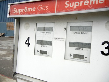 Gas at the pump costs more in Nunavik since Sept. 1. (FILE PHOTO)