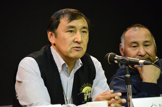 Paul Okalik, the Iqaluit-Sinaa candidate, at the Oct. 26 candidates forum at the francophone centre. (PHOTO BY JIM BELL)