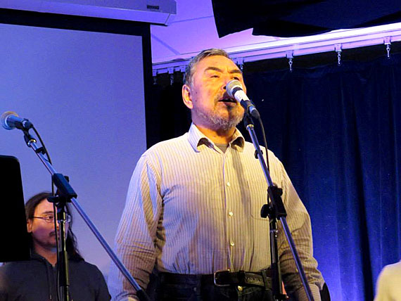 Lasaloosie Ishulutak tells a story March 2 at an event in Iqaluit organized by the Qaggiavuut Society. (PHOTO BY MARIE VIIVI BELLEAU)