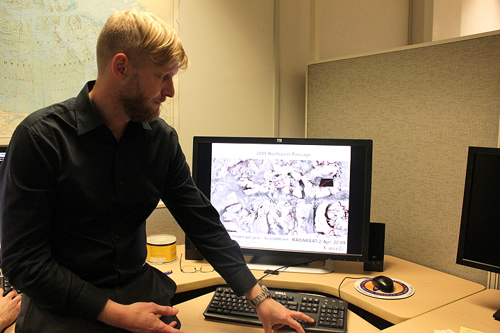 Matt Arkett, manager remote sensing for the Canadian Ice Service, explains Nov. 14 how satellite images, plus other technologies, have vastly improved not only our ability to read Arctic ice in real time, but predict how it will grow, change and travel. The CIS is now embarking on a three-year pilot project to gauge the feasibility of tailoring real-time ice data for each of Canada's northern communities. See story later on Nunatsiaqonline.ca. (PHOTO BY LISA GREGOIRE)