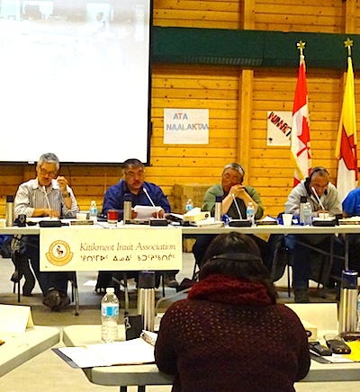 Executive board members at the Kitikmeot Inuit Association listen to a report from its lands department about the huge challenges facing mine development in western Nunavut. (PHOTO BY JANE GEORGE)