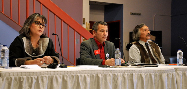 Nunavut's three major party candidates — Leona Aglukkaq of the Conservatives, Hunter Tootoo of the Liberals, and Jack Anawak of the NDP — at a candidates forum Sept. 24 in Iqaluit organized by the Baffin Regional Chamber of Commerce. On Oct. 13, starting at 7 p.m. eastern, the three electoral hopefuls will take part in a three-hour forum in Iqaluit that CBC Nunavut will broadcast live. (FILE PHOTO)