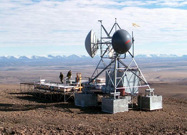 About 100 Canadian Armed Forces personnel from across Canada, along with aircraft ranging from a huge Globemaster CC-177 to helicopters and a Twin Otter, are on Ellesmere Island this month for Operation Nevus 2016. Until June 30, they'll perform essential maintenance on the High Arctic Data Communications System located between the listening stations of Eureka and Alert. The High Arctic Data Communication Systems, built in the 1980s to connect Alert with Department of Defence, includes repeaters, set up to bounce signals from Alert, where no satellite is in view due to the curvature of the earth. They transmit secure signals to Eureka's satellite dish. Here you can see the Black Top Mountain repeater station. (PHOTO COURTESY OF DND)