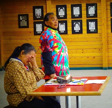 Simon Hogaluk talks about his youth and the loss of his brother Sept. 7 in Cambridge Bay where many grieve the loss of loved ones to suicide. (PHOTO BY JANE GEORGE)