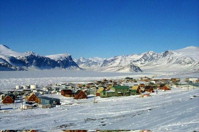 A hunter has drowned following a motor vehicle collision near the south Baffin community of Pangnirtung. (FILE PHOTO)
