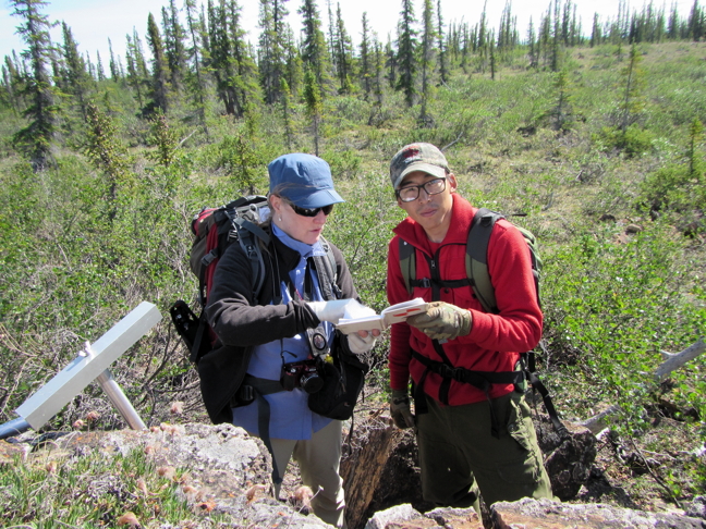 Scientist Elizabeth Turner and Adrian Kudlak, an Inuk wildlife monitor from Kugluktuk who joined the team for part of their trip. 