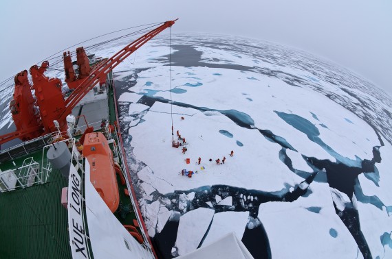 Drift ice camp in the middle of the Arctic Ocean as seen from the deck of China's research icebreaker Xue Long or Snow Dragon, which went through the Northwest Passage last September. (PHOTO/WIKIPEDIA COMMONS)