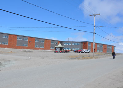 Inukjuak’s Innalik school is currently home to more than 500 elementary and secondary students. The Quebec government just approved funding to build a secondary school in the Nunavik community of 1,800. (PHOTO BY SARAH ROGERS)
