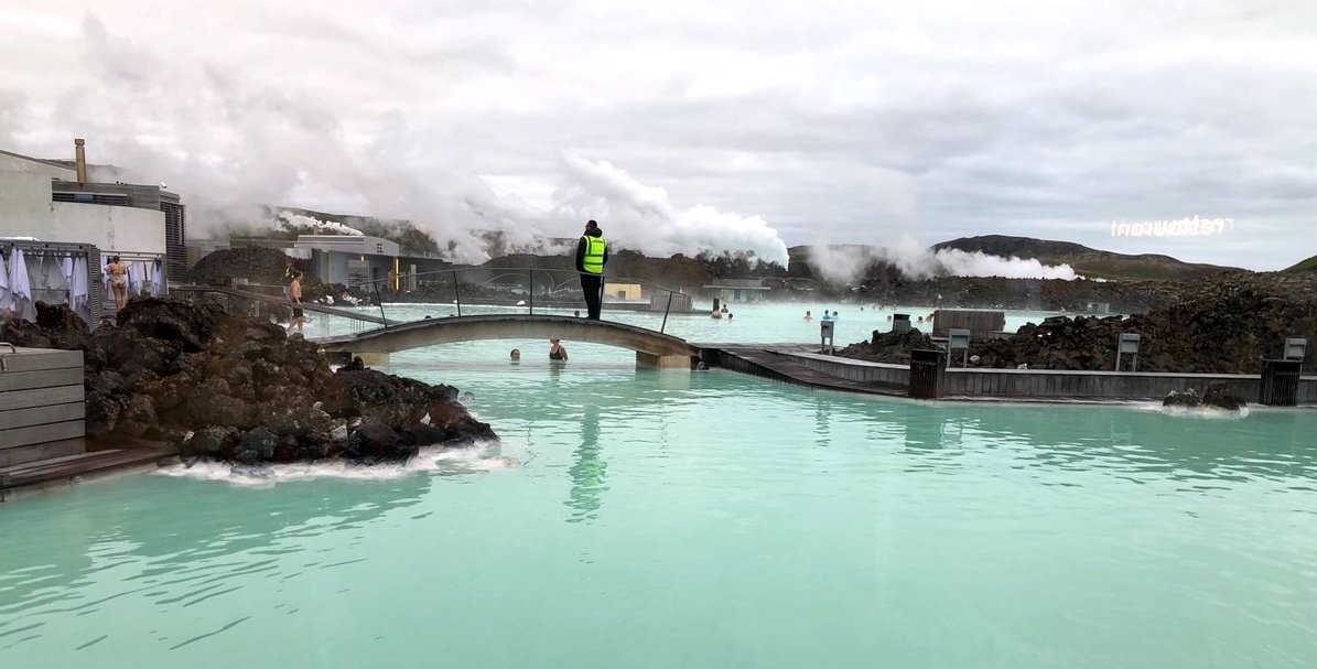 The steamy waters of the Blue Lagoon spa near Iceland's Keflavik International Airport draw thousands of visitors every day, many on short layovers. (PHOTO BY JANE GEORGE)